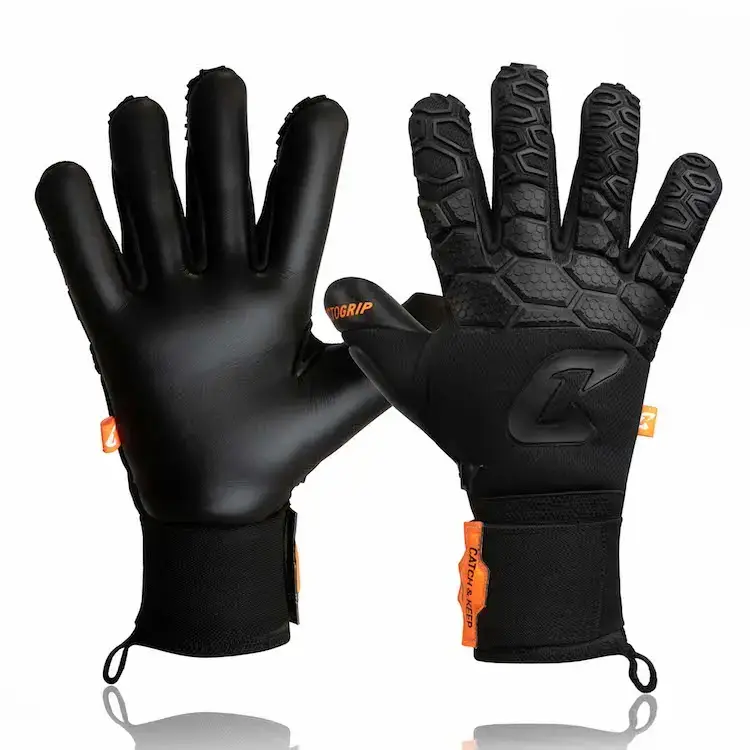 Der Fly Dark Soul: Schwarze Torwarthandschuhe mit tollem Grip und Hybrid-Schnitt - tolle Passform!