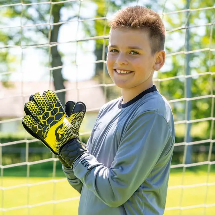 Kralle_Junior_Pro_3.0_Gelb_Catch_and_Keep_Junior_Torwarthandschuhe