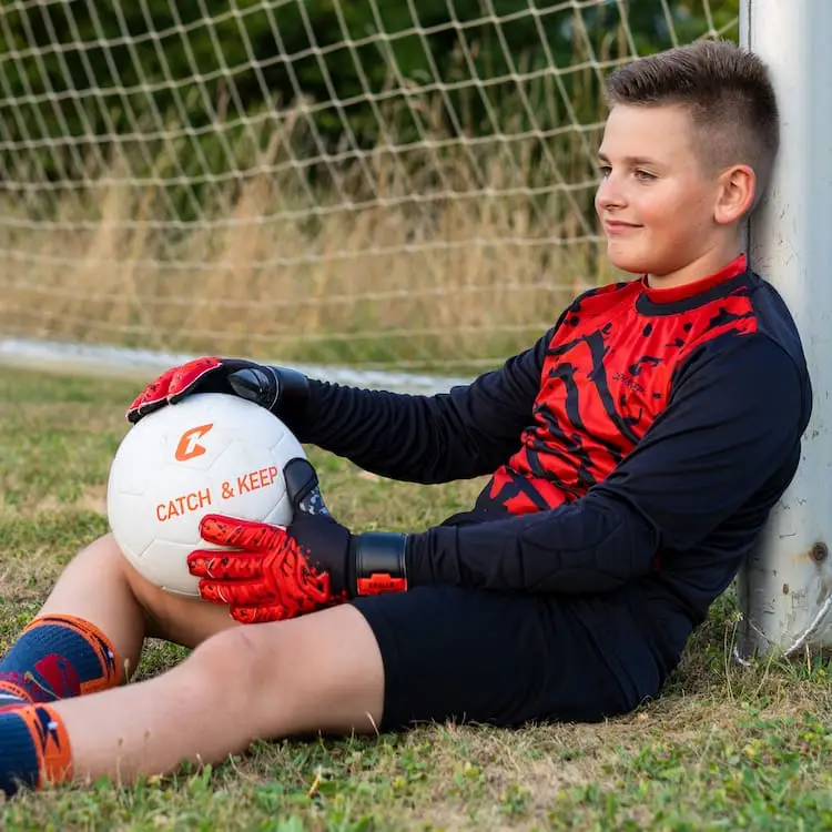 Kralle_Splash_Rot_Catch_and_Keep_Torwarthandschuhe_Kinder