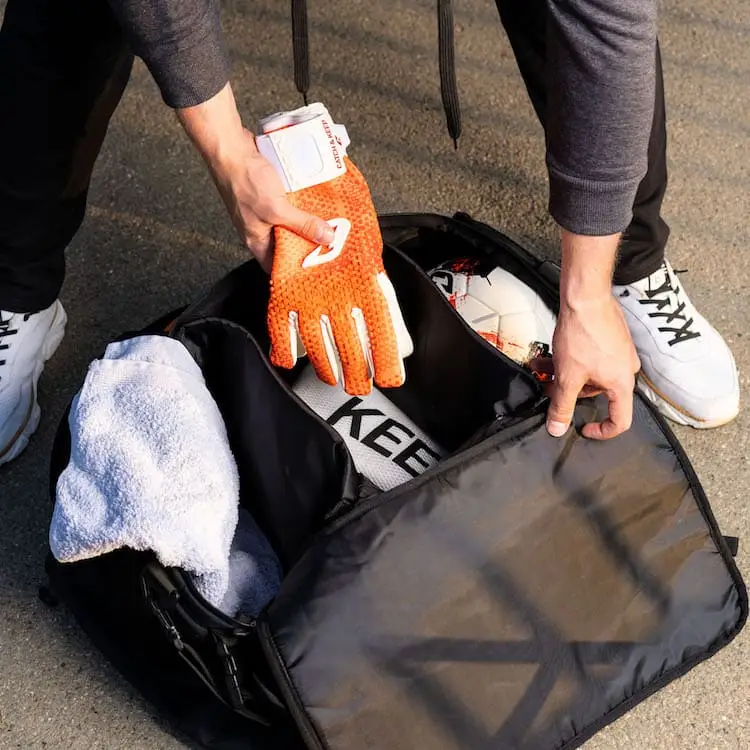 Sporttasche_Performance_Catch_and_Keep_Sporttasche_mit_Schuhfach
