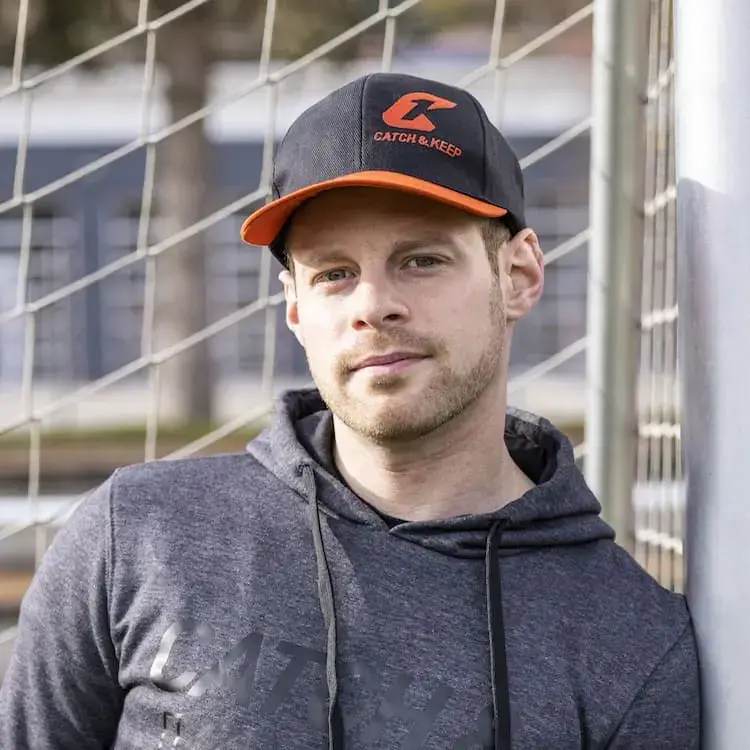 Torwart Zubehör & Sachen bei Catch & Keep: Torwartbekleidung - Die Suncap für mehr Sonnenschutz