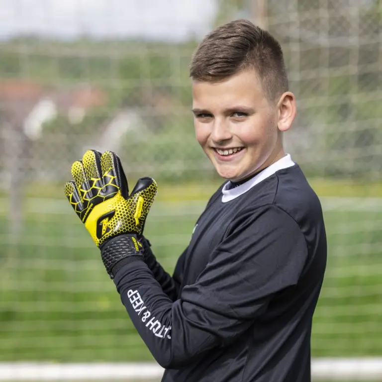 Kralle_Protector_Gelb_Kinder Torwarthandschuhe_Fingerschutz