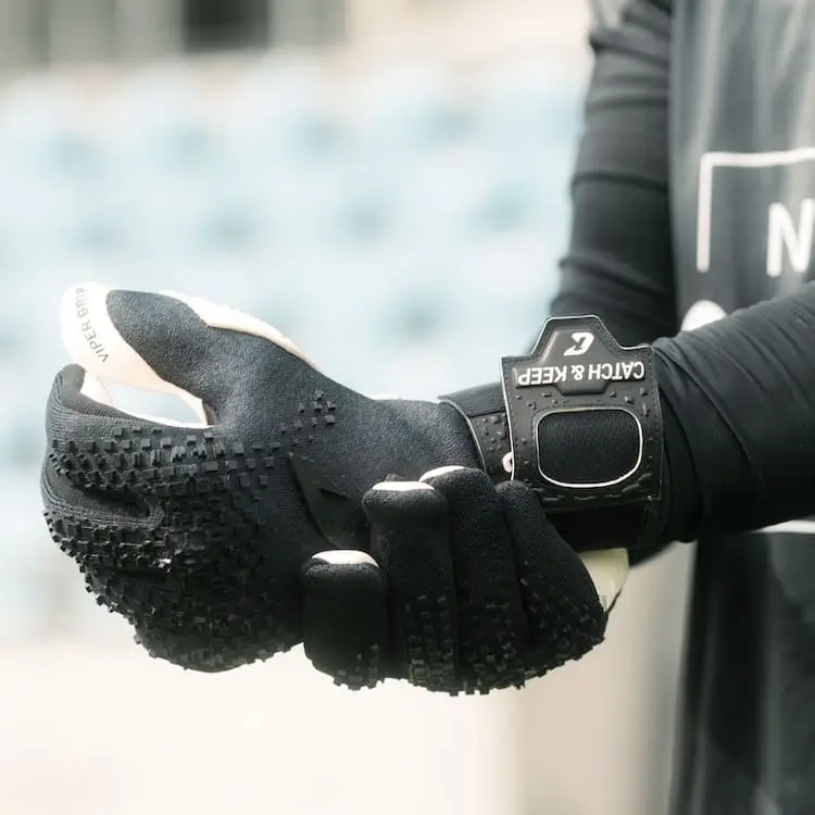 Force Pro Royal Dark Catch & Keep Torwarthandschuhe Profi Grip