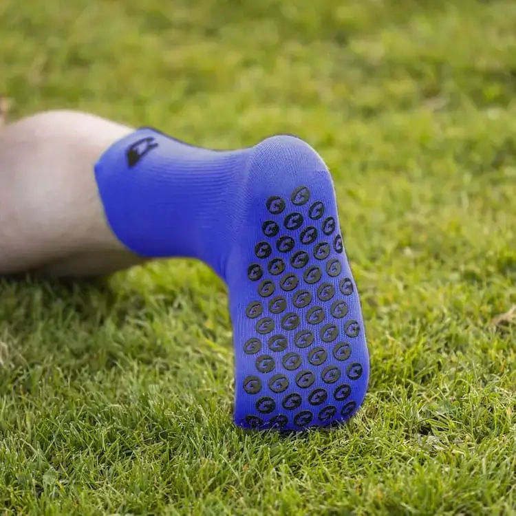 Antirutsch Gripsocken / Fußballsocken in Blau von Catch and Keep