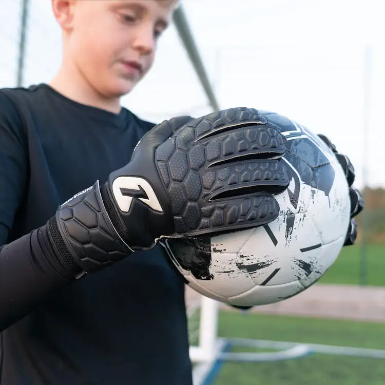 Fly Kids Dark Soul Catch and Keep Kindertorwarthandschuhe Fussballhandschuhe für Kids Torwart