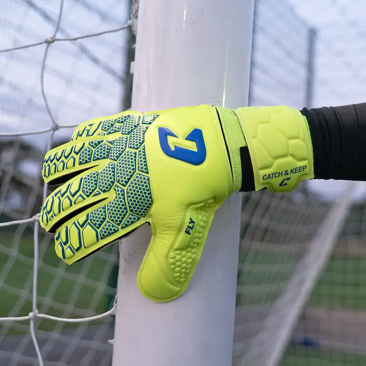 Fly Kids Yellow Soul Catch and Keep Kindertorwarthandschuhe Fussballhandschuhe für Kinder