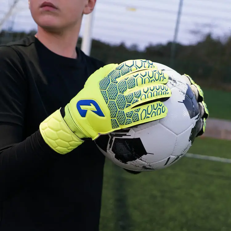 Fly Kids Yellow Soul Catch and Keep Kindertorwarthandschuhe Handschuhe für junge Torhüter
