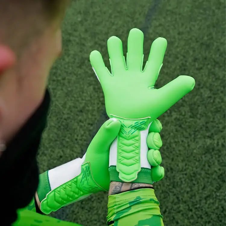 ViVor Freaky Green Catch and Keep Torwarthandschuhe grüner Latex
