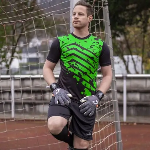 Fussball-Trikot-Green-Splash-Catch-and-Keep-Trikot-fuer-Fussballer-510×510-1