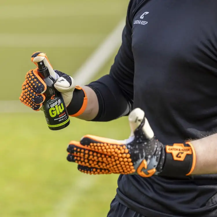 Grip-Glu-Spray-Catch-Keep-1