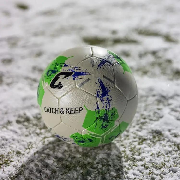 Kids-Spielball-Pro-II-White-Catch-Keep-Kinderfussball-1