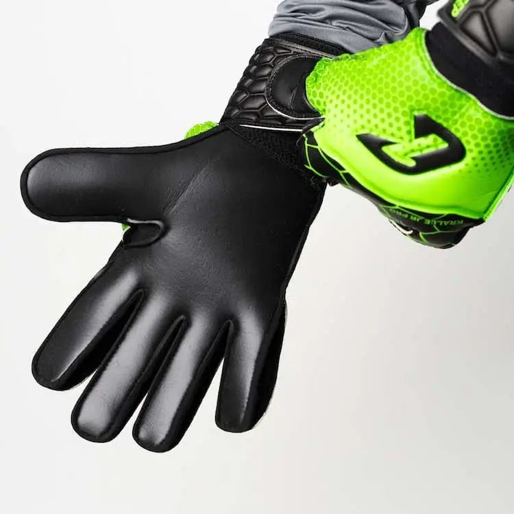 Kralle_Junior_Pro_3.0_Gruen_Catch_and_Keep_Grip-2