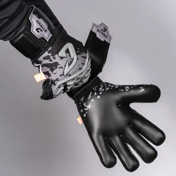 Kralle_Splash_Grau_Catch_and_Keep_Torwarthandschuhe_fuer_Kinder