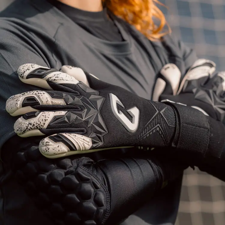 Profi Torwarthandschuhe von Catch and Keep für Damen und Herren mit extrem langer Haltbarkeit!