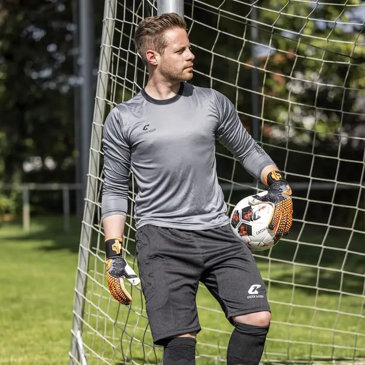 Torwarthose-kurz-gepolstert-Catch-and-Keep-Torwart.jpg
